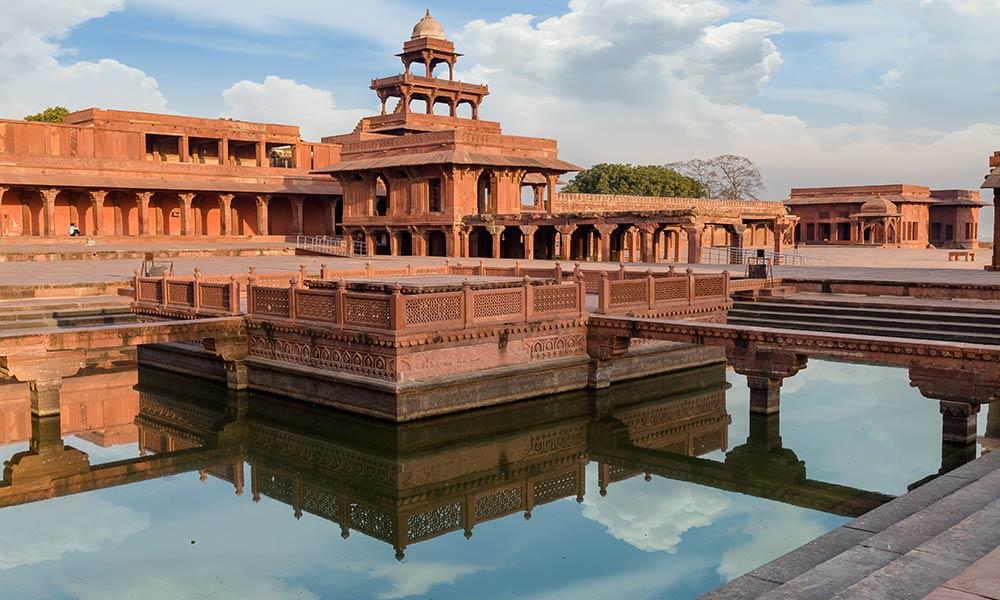 Monuments & Historical Places Tour Packages