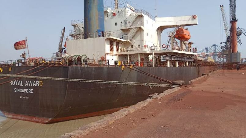 Record handling of iron ore in a single day at DPA, Kandla Port