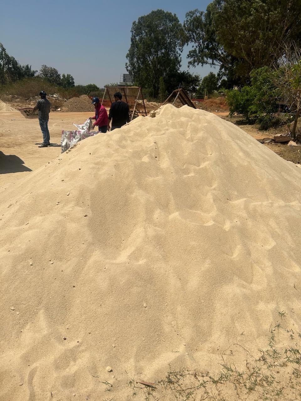 River sand and plaground sand suppliers Bangalore Call now: 9148232537