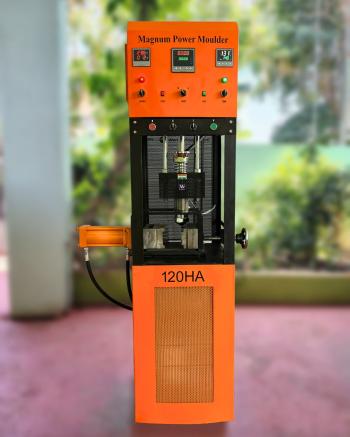 Plastic Molding Machine