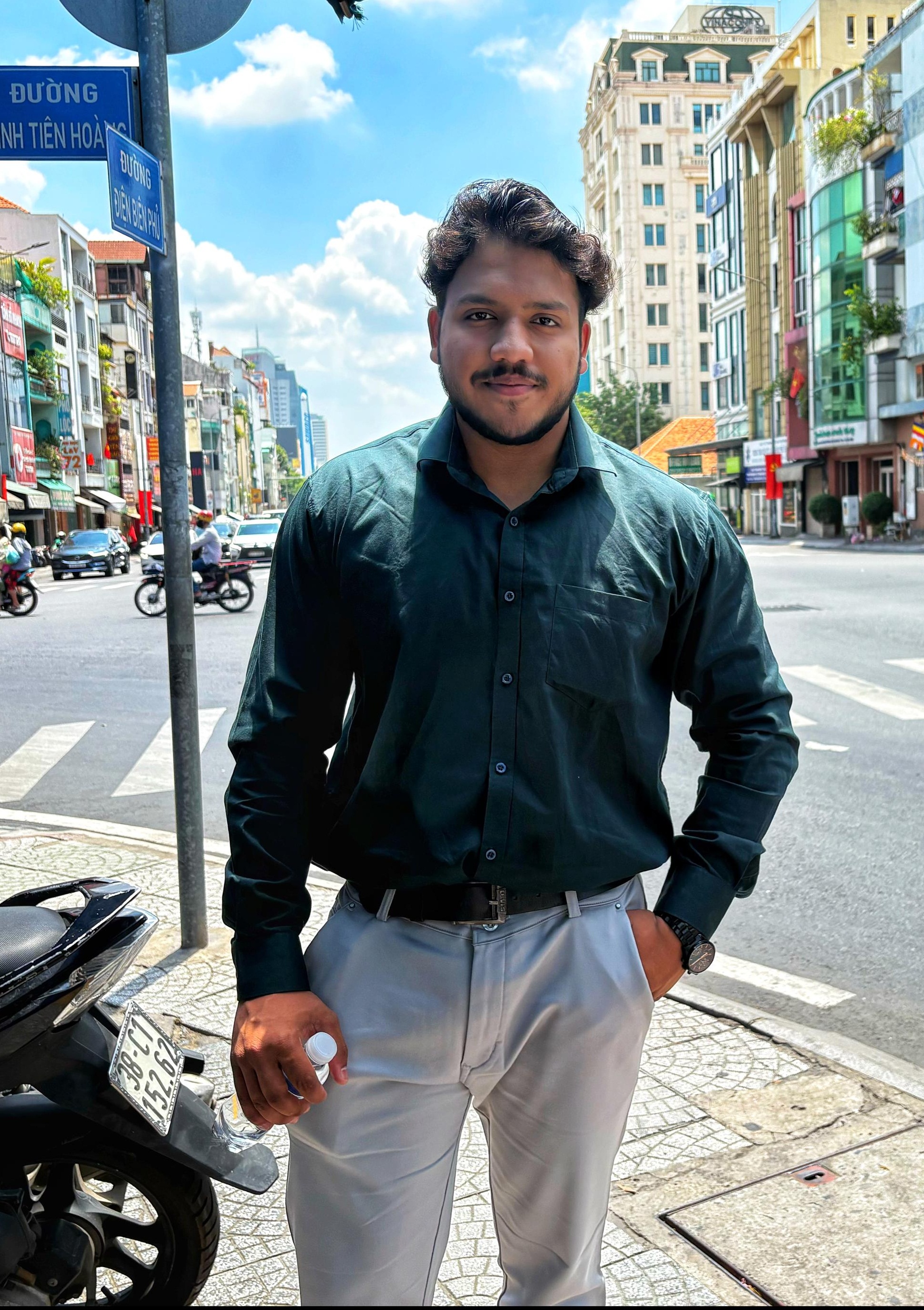 ABOUT C.E.O - SHREY JAIN ABOUT C.E.O - SHREY JAIN