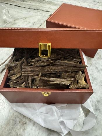 Oudh wood chips A Grade