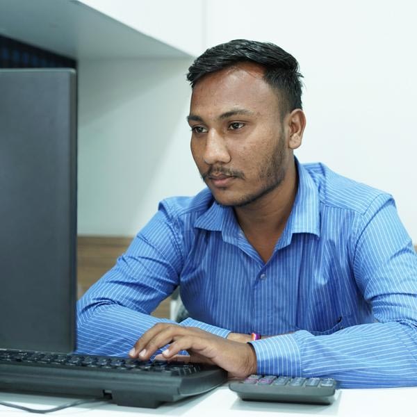 Mr. Vinay Shrimali (Jr. Sales Executive )