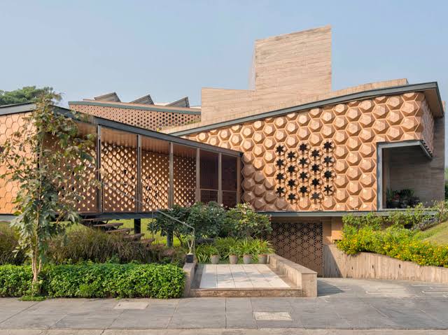 Architecture & Gardens Tour Packages