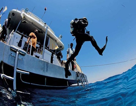 Boat Scuba Diving For Beginner