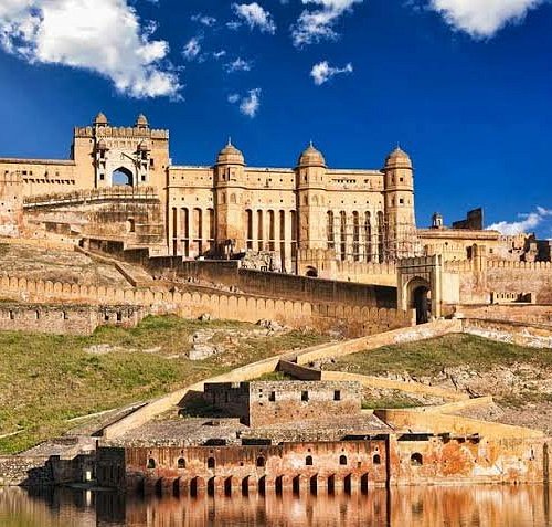 Monuments & Historical Places Tour Packages