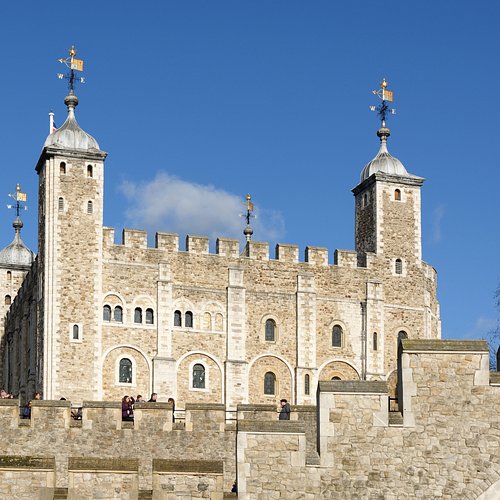 Monuments & Historical Places Tour Packages