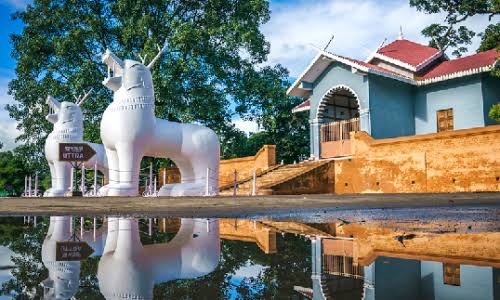 Monuments & Historical Places Tour Packages