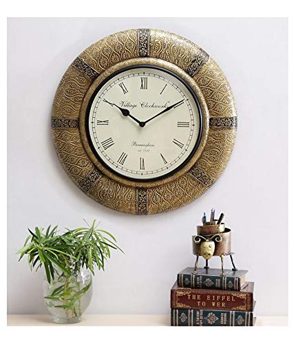 Five Reasons Why You Should Have Decorative Wall Clocks in Your Living Room