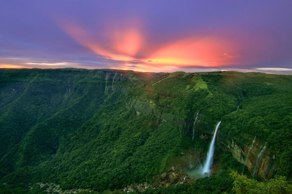 famous waterfalls of meghalaya
