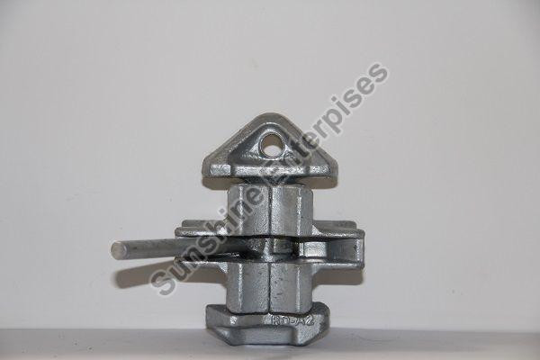 Manual Twist Locks: Small Tools, Strong Security in Global Shipping