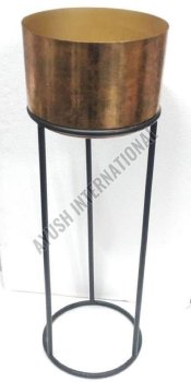 A Complete Guide to Buying Quality Iron Round Indoor Planters